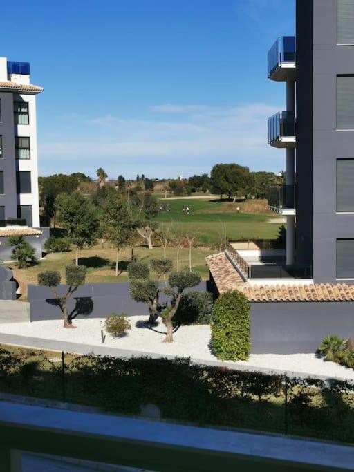 Moderno Apartamento En Oliva Nova Golf & Met Bagian luar foto