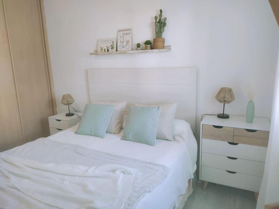 Moderno Apartamento En Oliva Nova Golf & Met Bagian luar foto